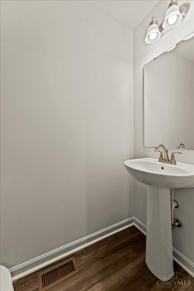 7082 Birkdale Drive Property Photo 21