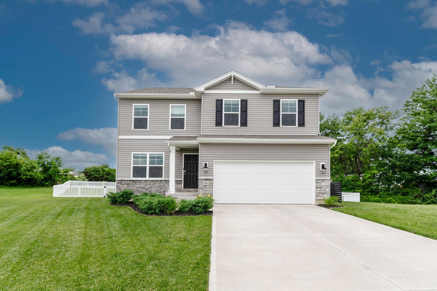 2465 Amelia Court Property Photo 1