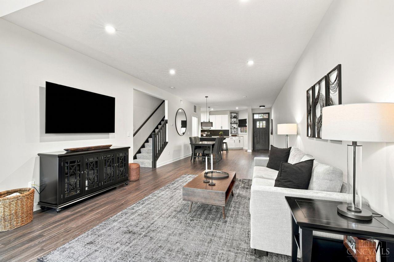 5956 Stones Throw Way Property Photo 9