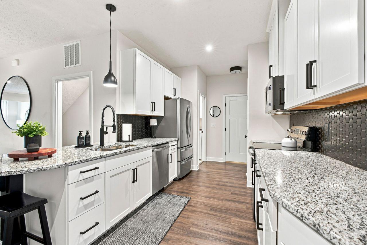5956 Stones Throw Way Property Photo 11