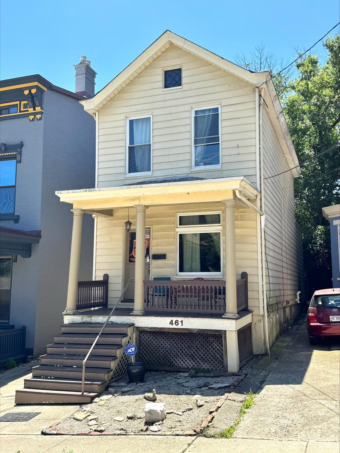 461 Warner Street Property Photo 2