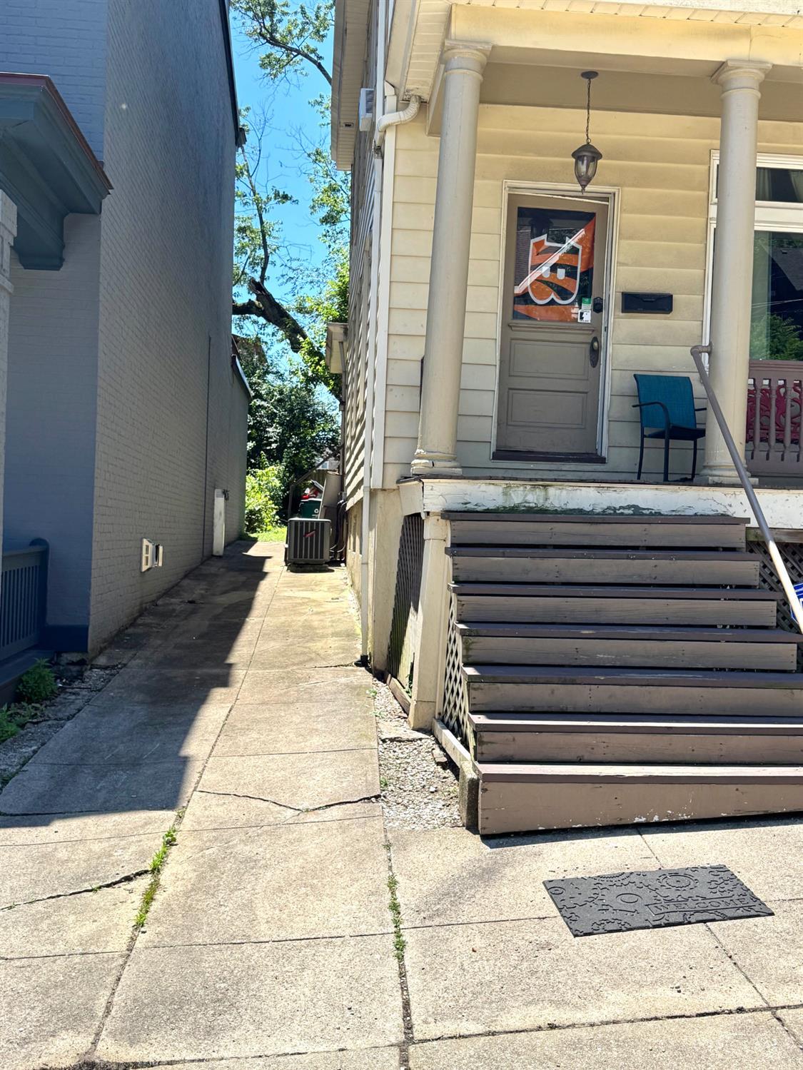461 Warner Street Property Photo 3