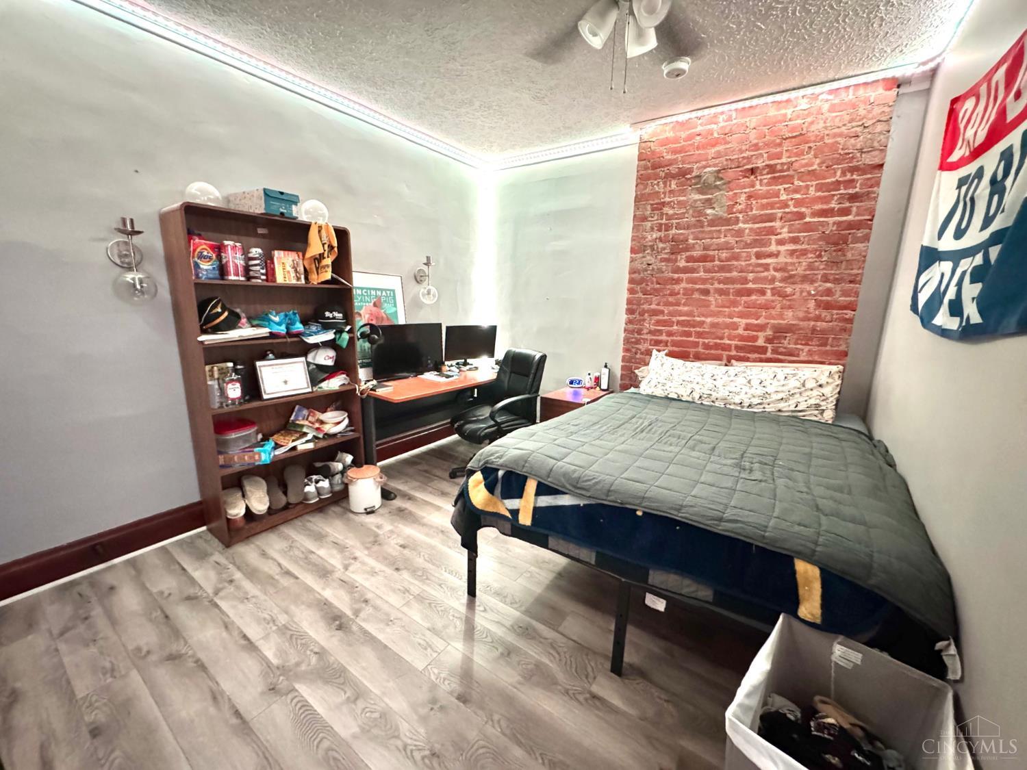 461 Warner Street Property Photo 12