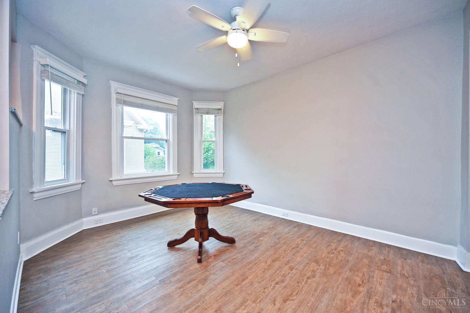 2709 Griffiths Avenue Property Photo 13