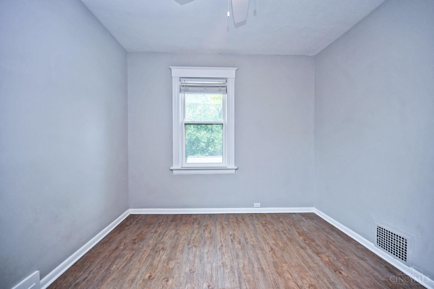 2709 Griffiths Avenue Property Photo 27