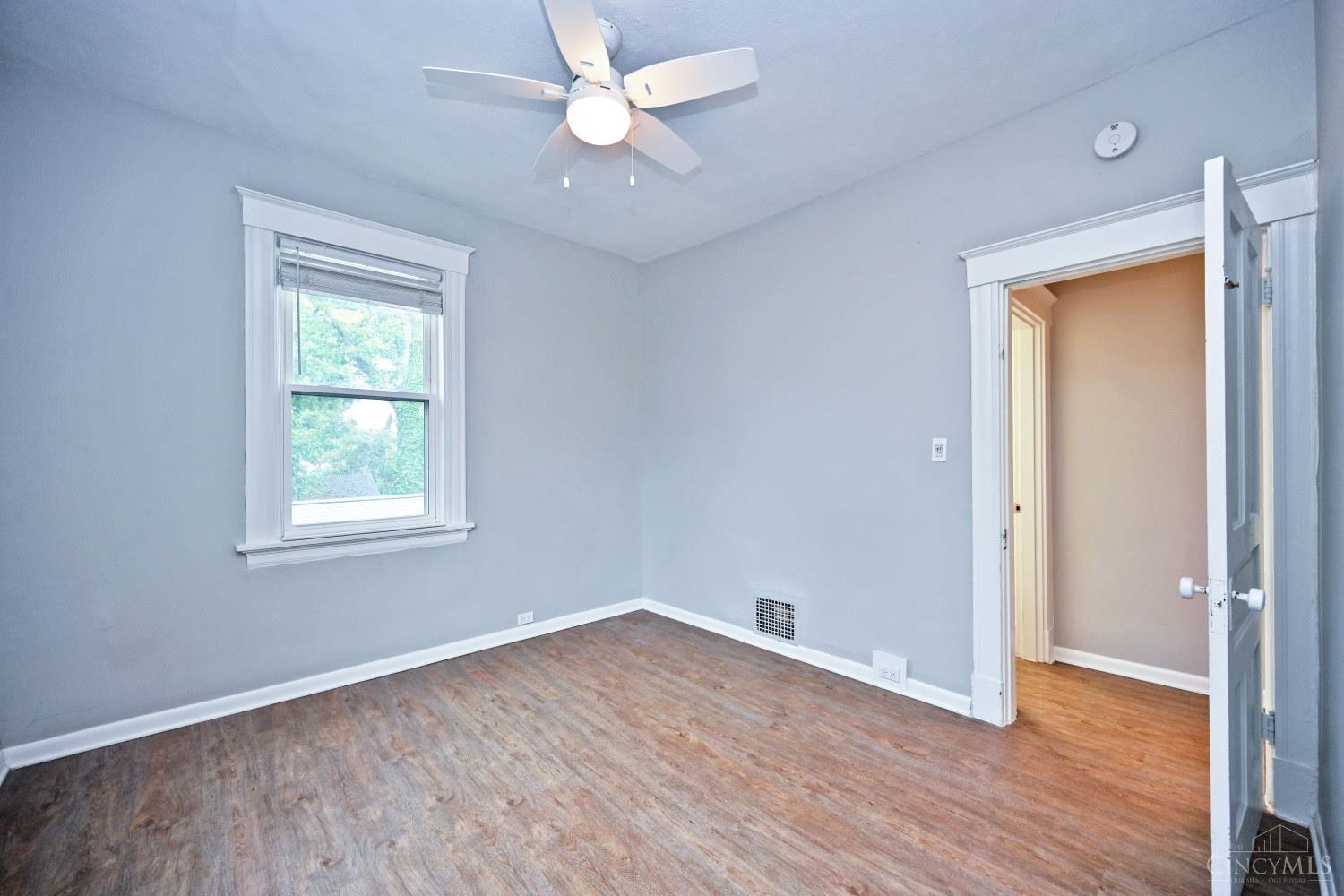 2709 Griffiths Avenue Property Photo 28