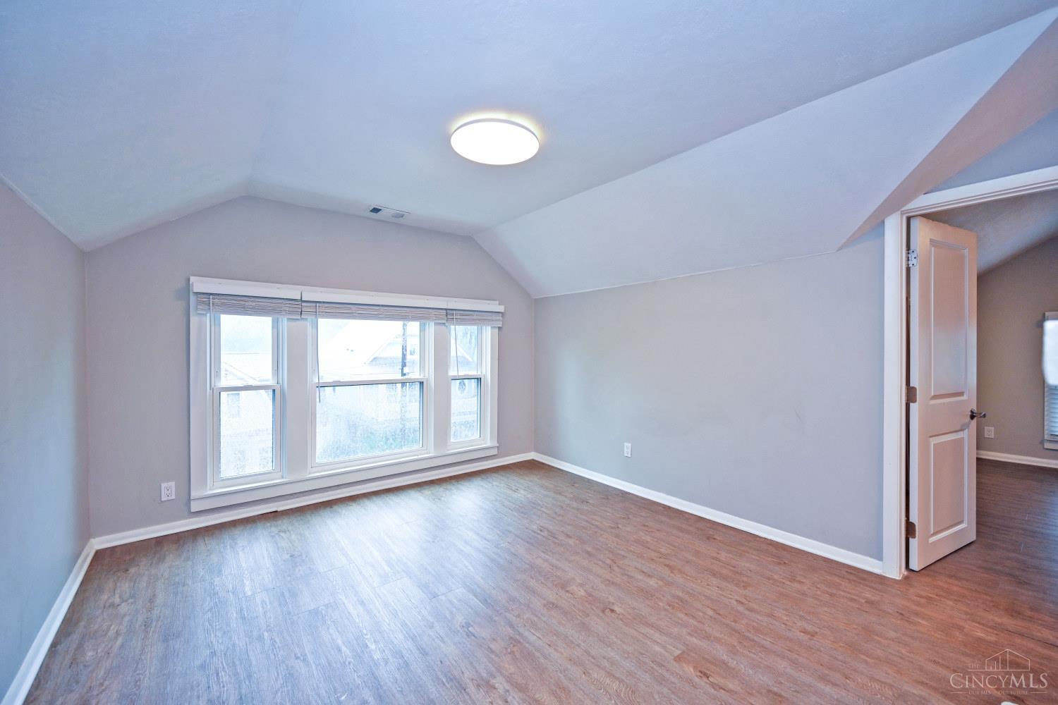 2709 Griffiths Avenue Property Photo 30