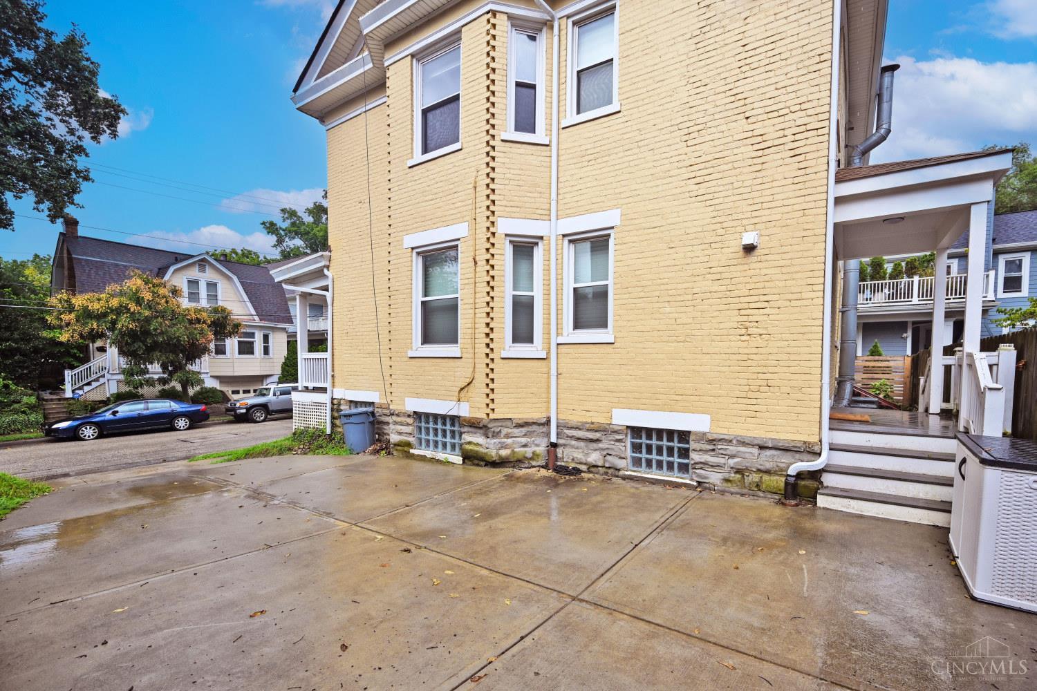 2709 Griffiths Avenue Property Photo 42