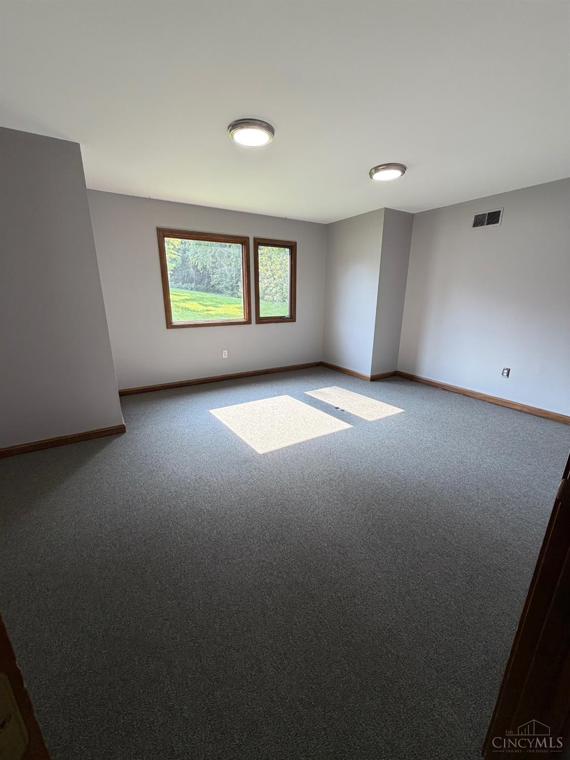 800 Compton Road Property Photo 10