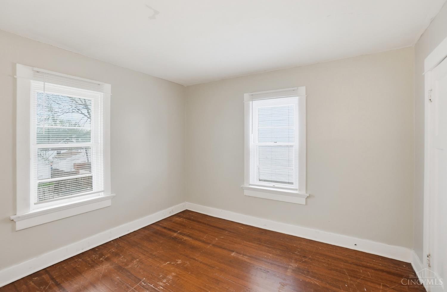 W 24 Beechwood Avenue Property Photo 20