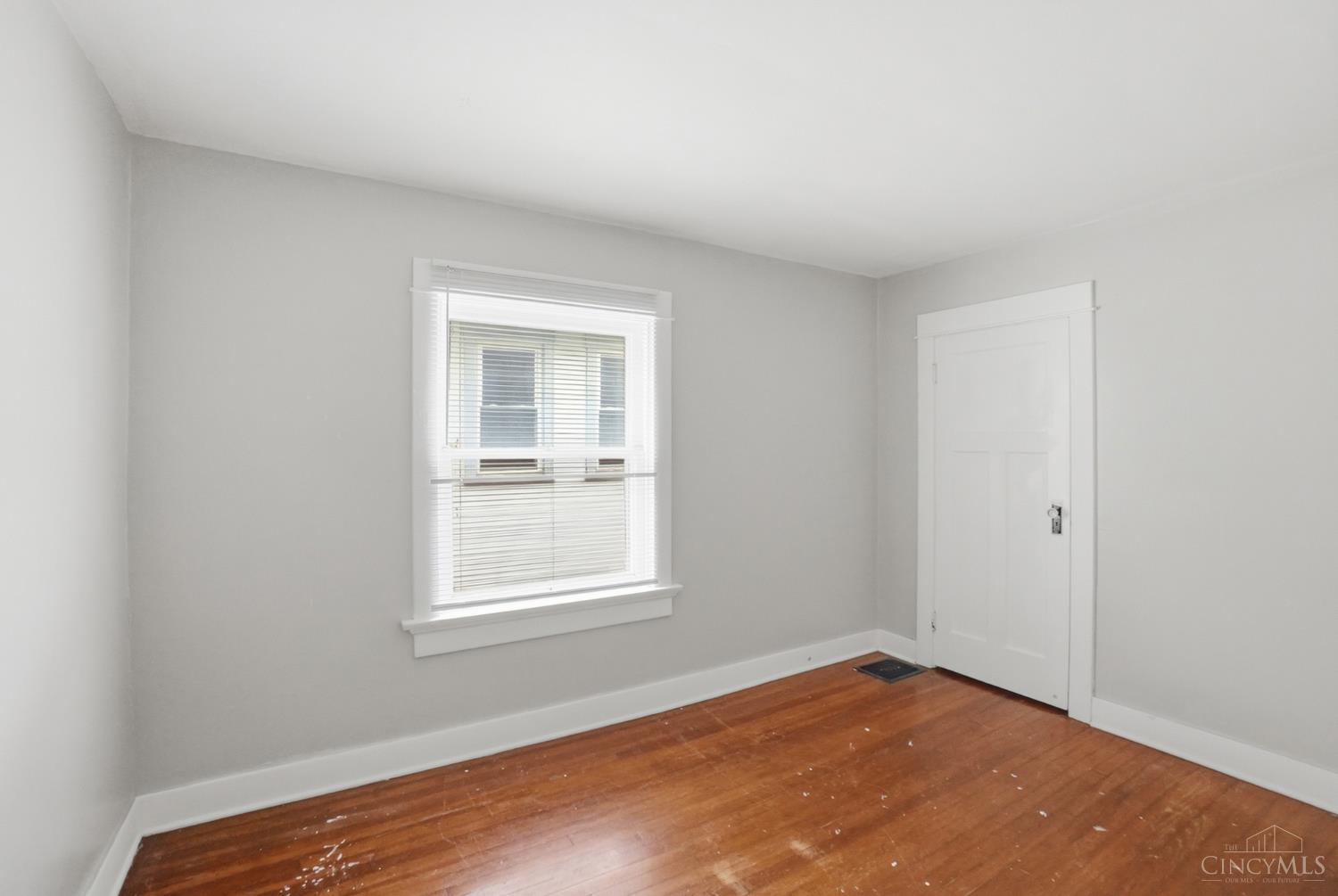 W 24 Beechwood Avenue Property Photo 22