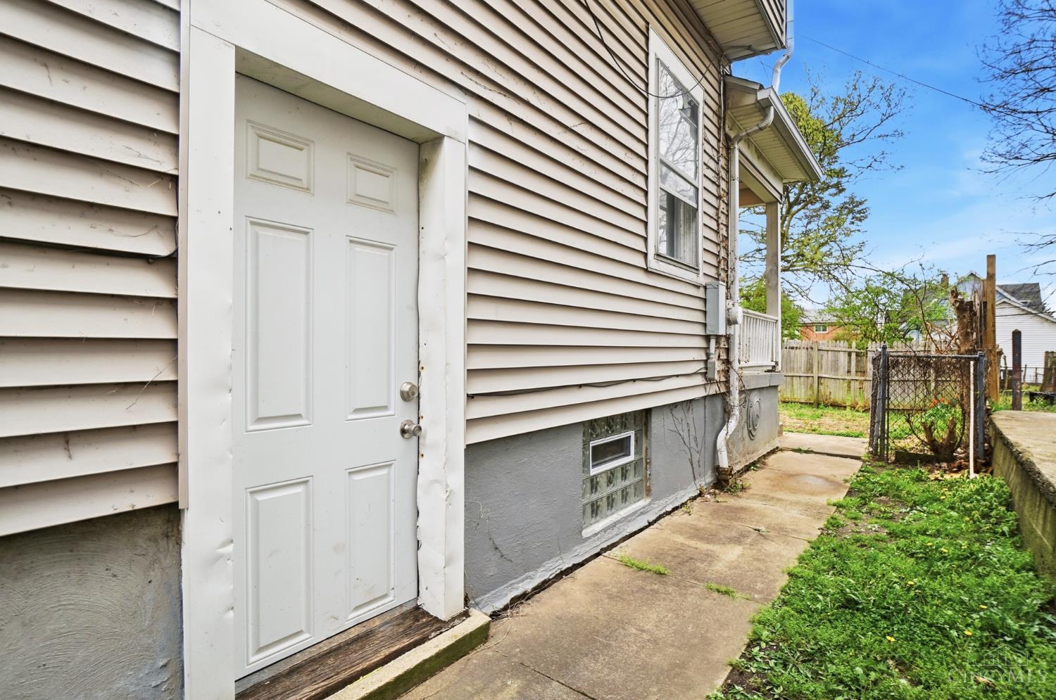 W 24 Beechwood Avenue Property Photo 24