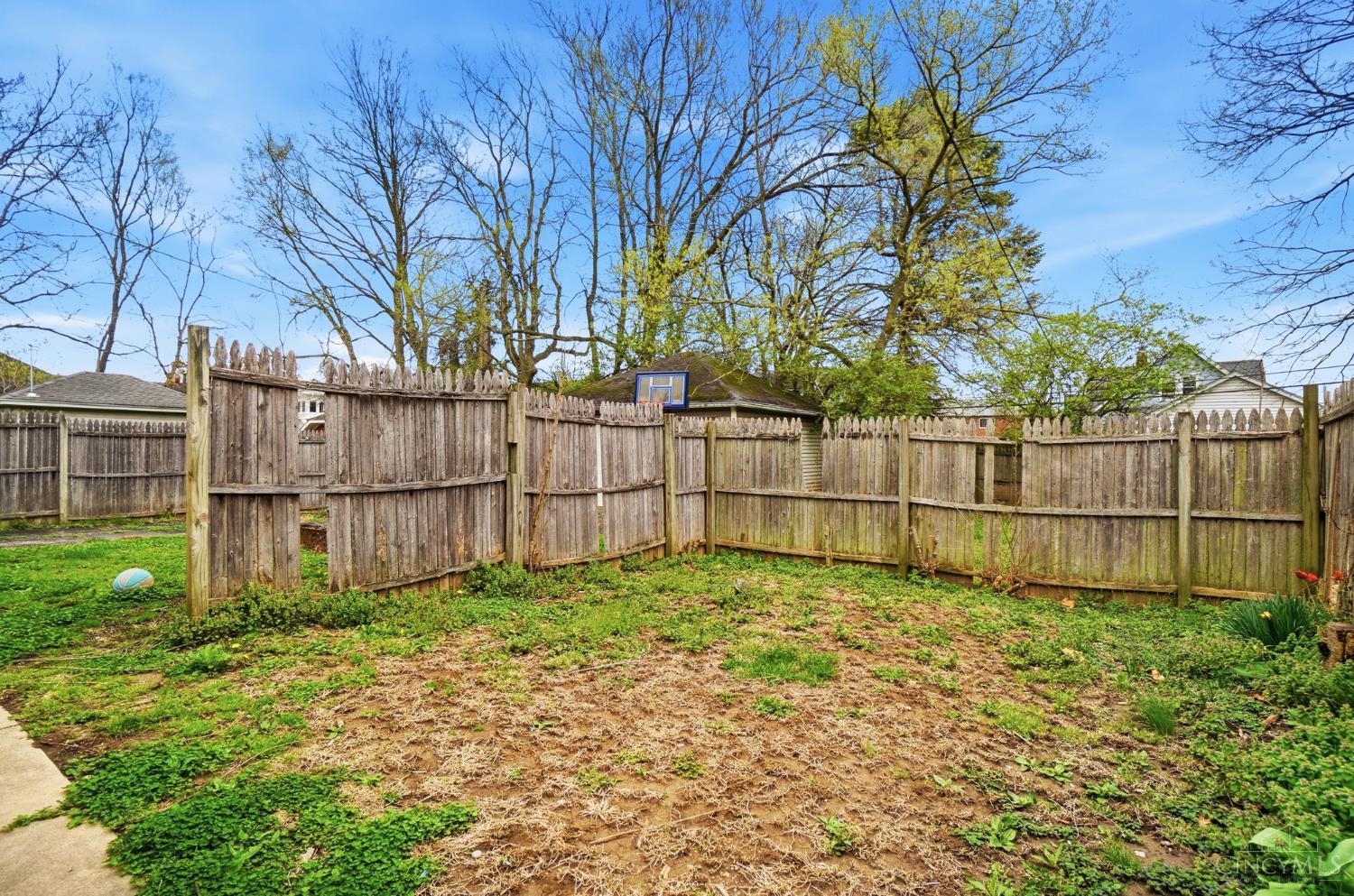 W 24 Beechwood Avenue Property Photo 28