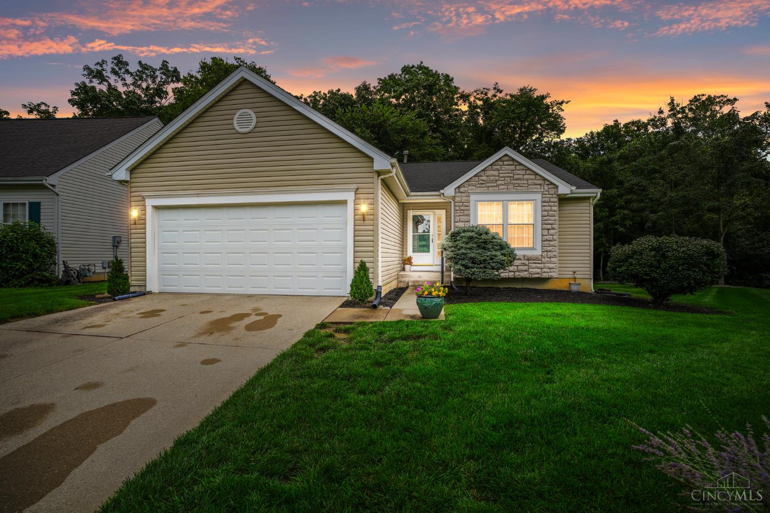 4602 River Cove Property Photo 1