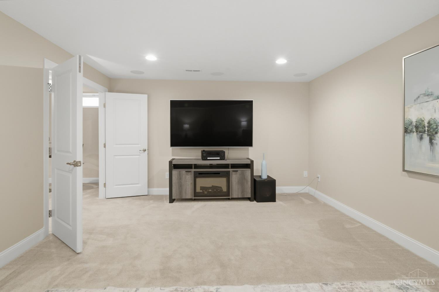 6478 Holly Lane Property Photo 33