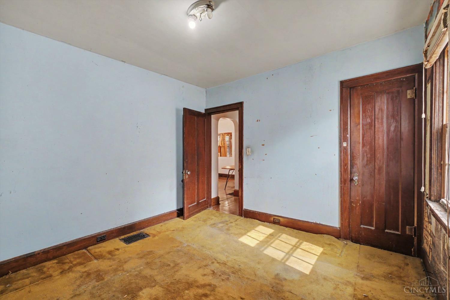 1810 Dalewood Place Property Photo 9