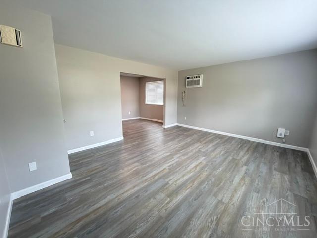 E 201 Main Street Property Photo 2