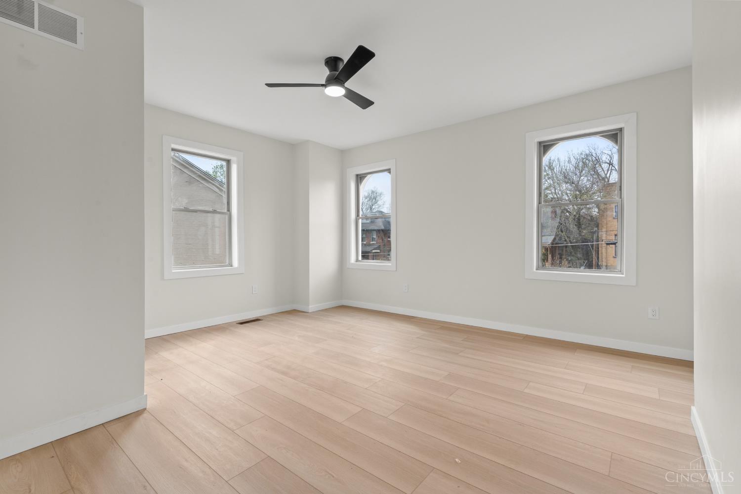4140 Kirby Avenue Property Photo 22