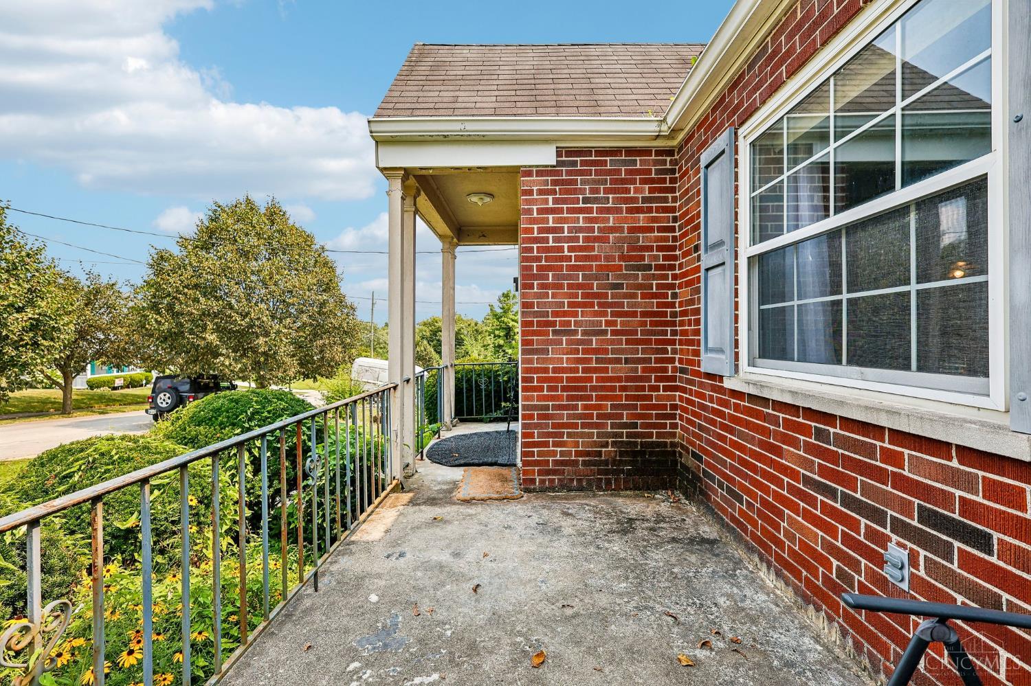 3419 Ferncroft Drive Property Photo 4