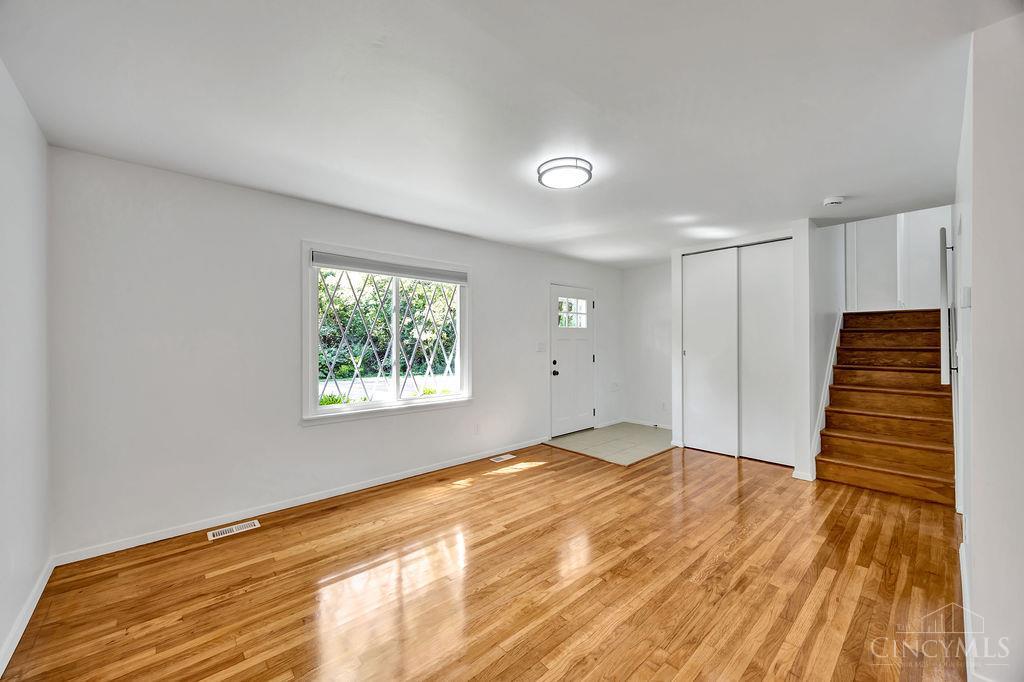 212 Vista Drive Property Photo 5