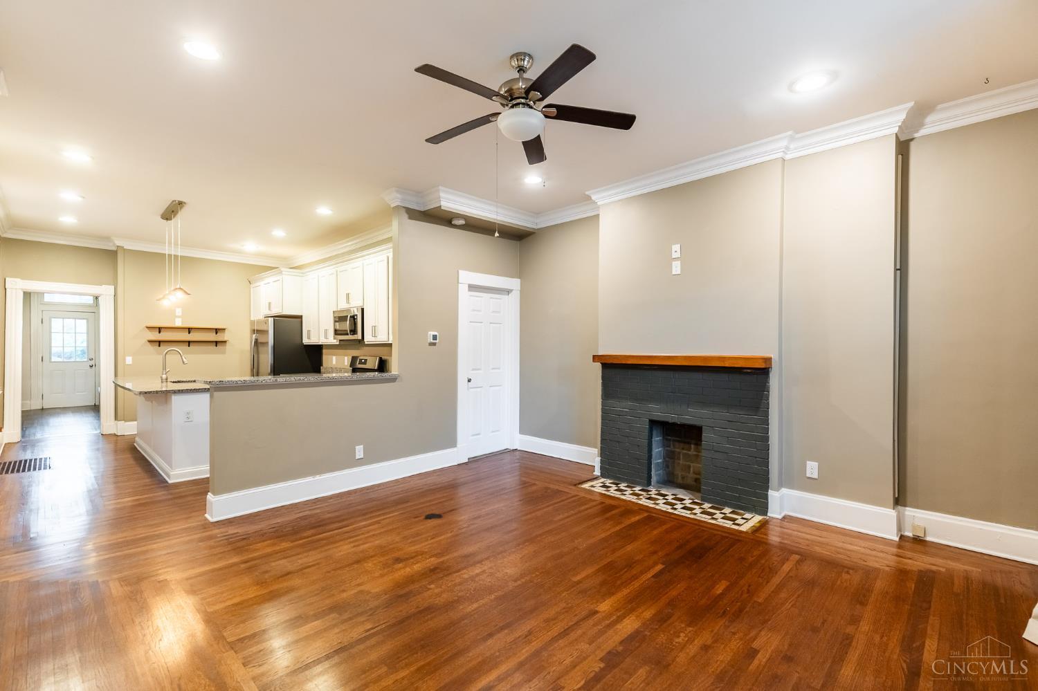 4313 Beech Hill Avenue Property Photo 3