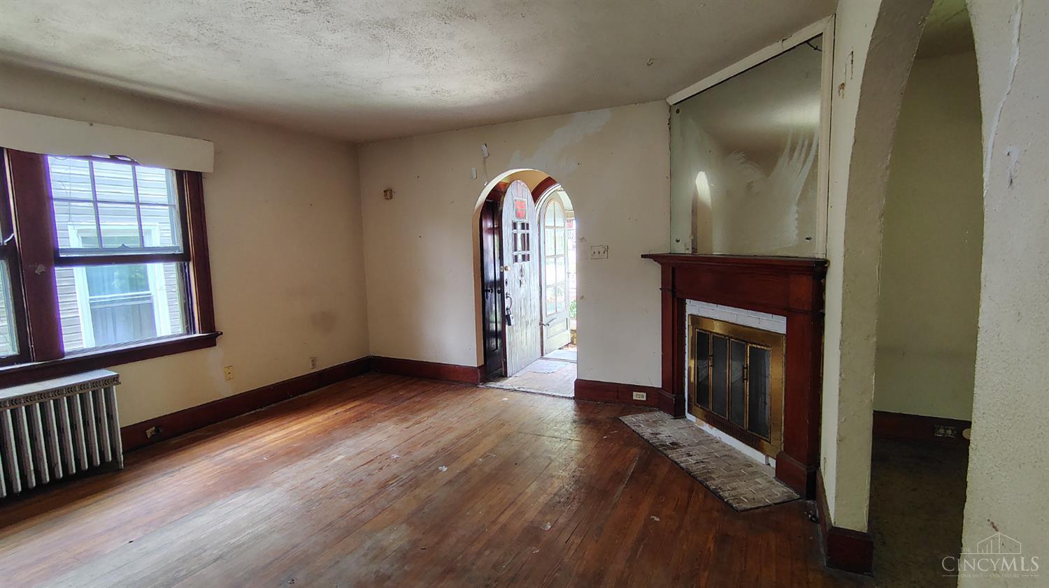 1851 Denham Street Property Photo 3