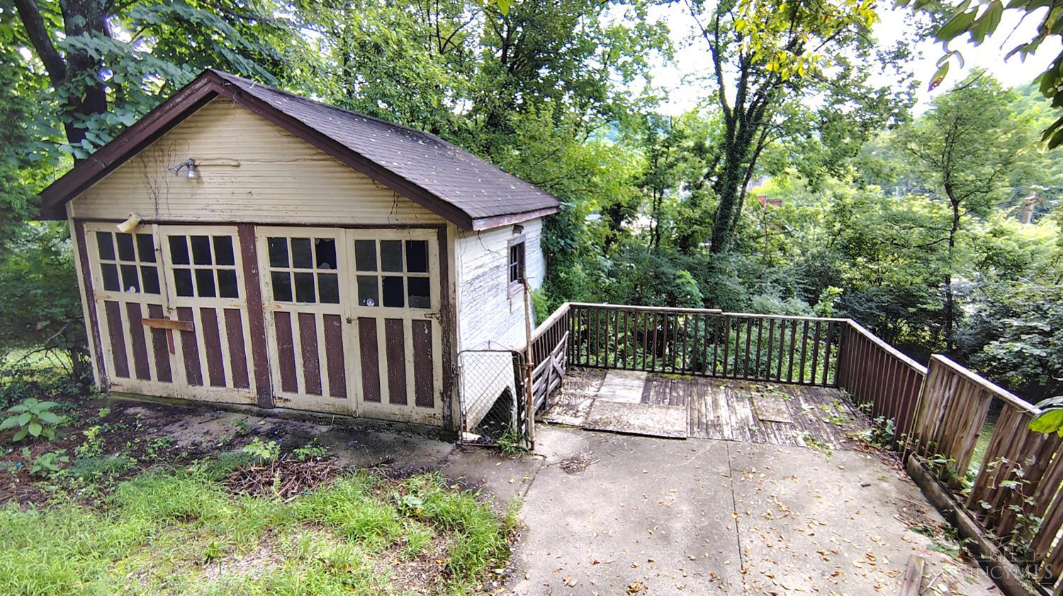 1851 Denham Street Property Photo 17