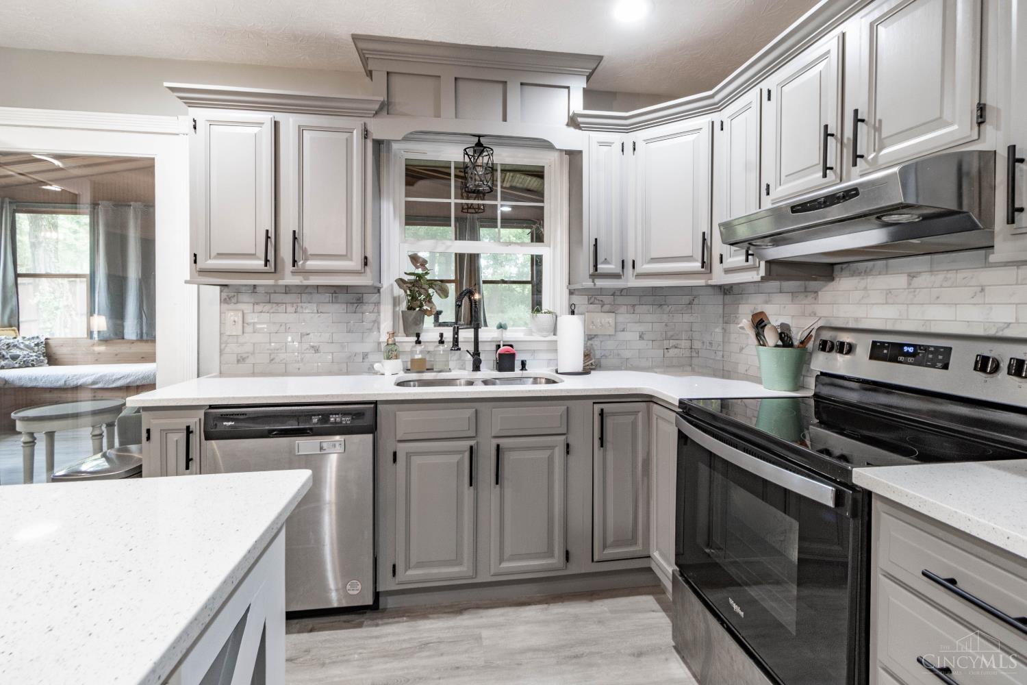 2196 Resor Road Property Photo 8