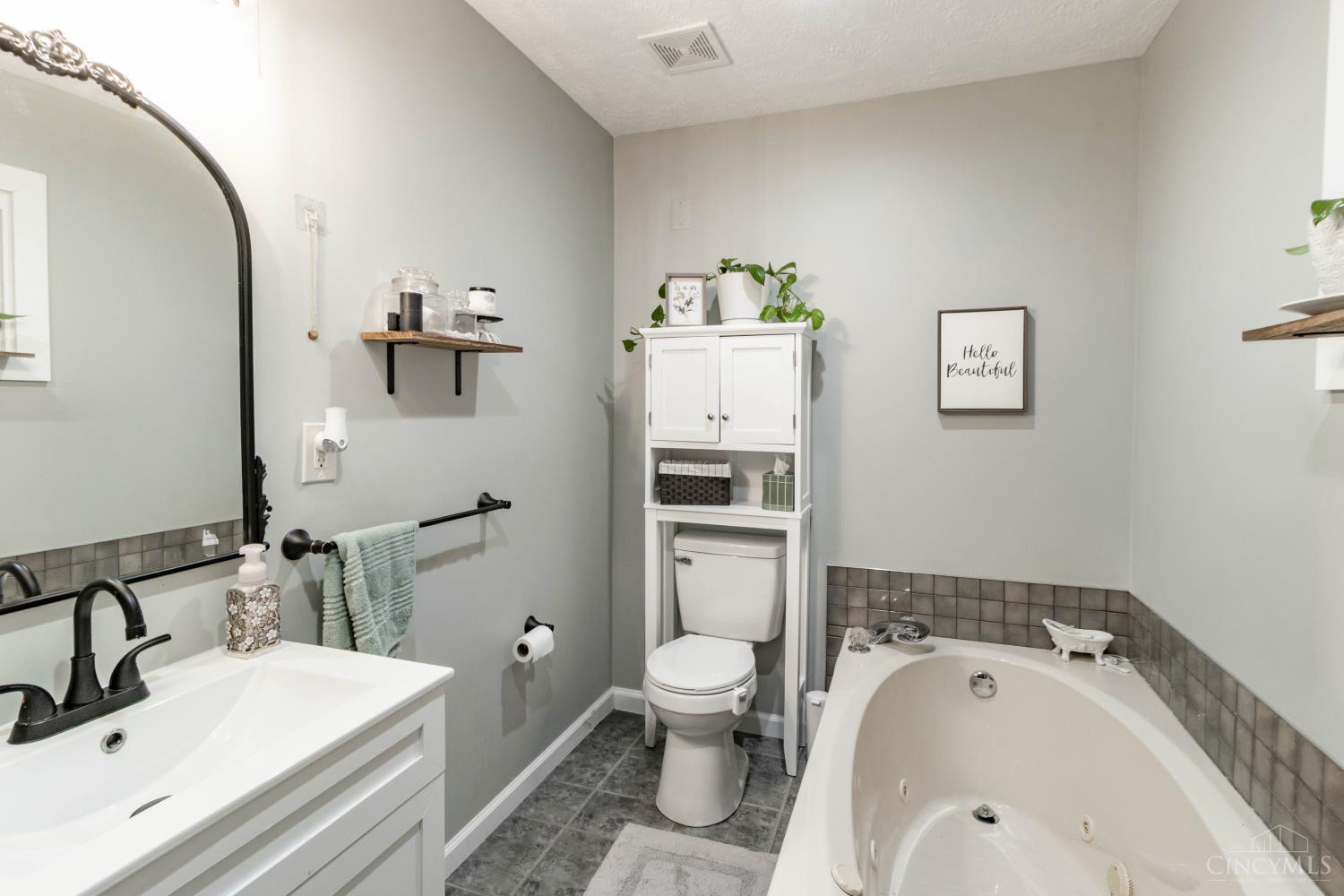2196 Resor Road Property Photo 20