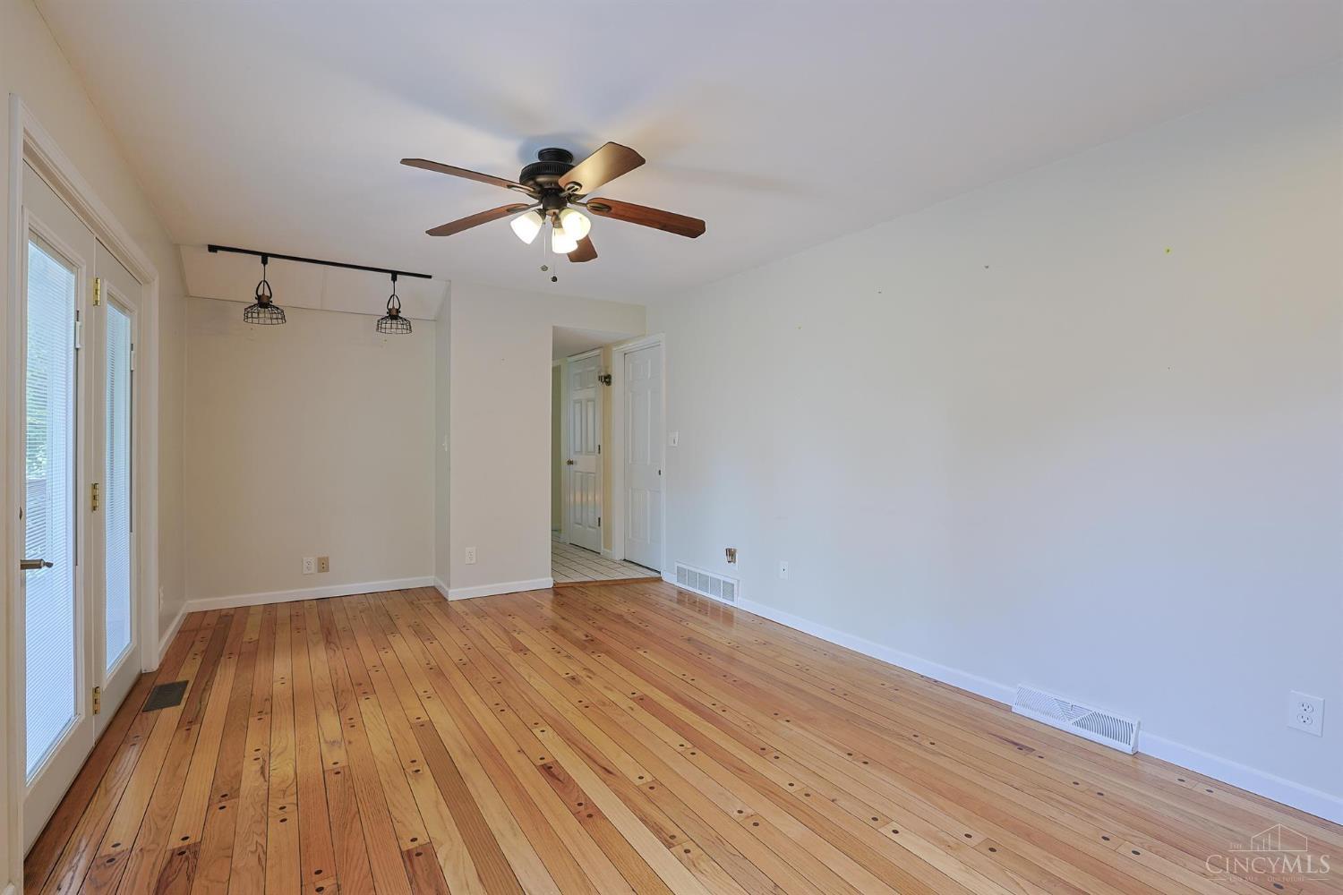 E 6993 Galbraith Road Property Photo 10