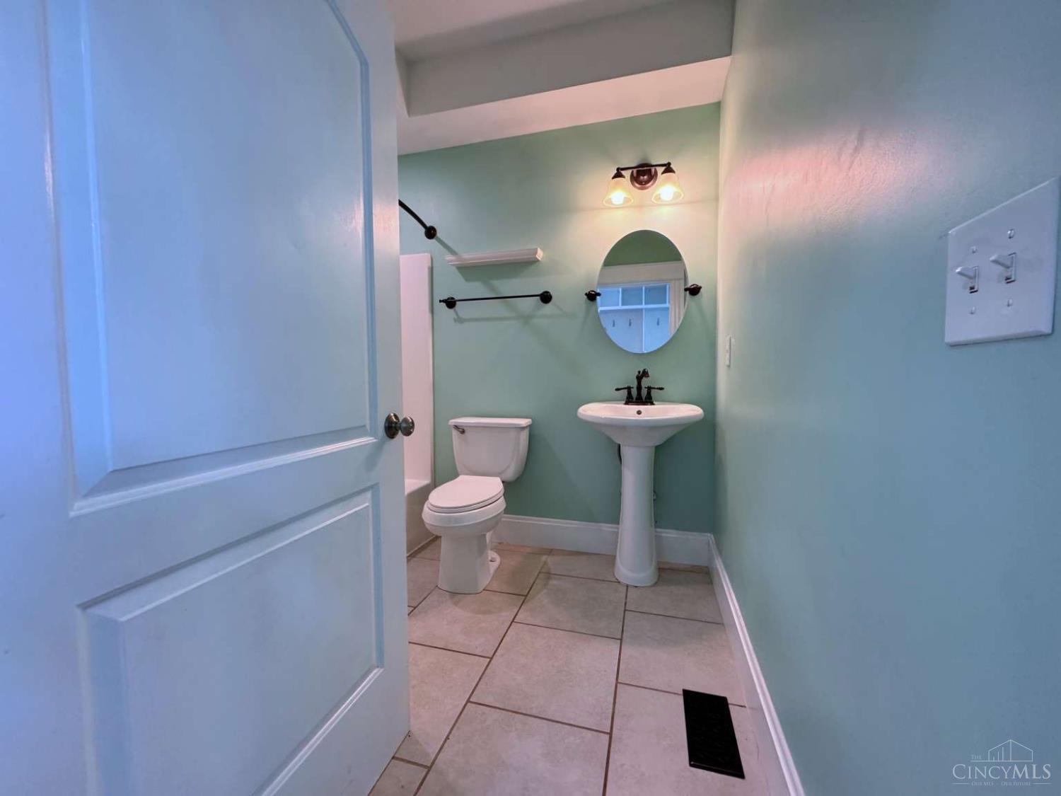 1078 Birney Lane Property Photo 9