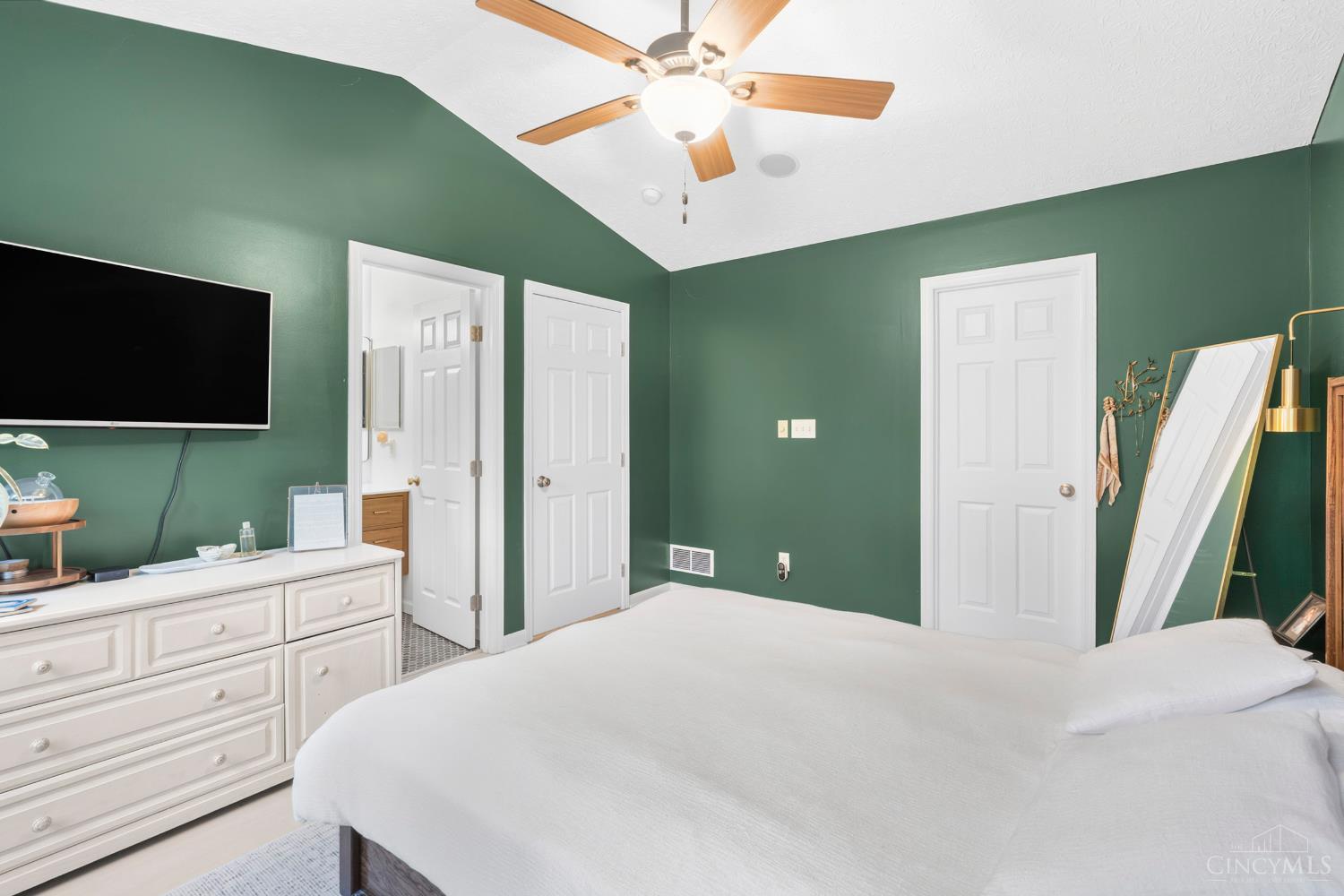 728 Oak Forest Drive Property Photo 32