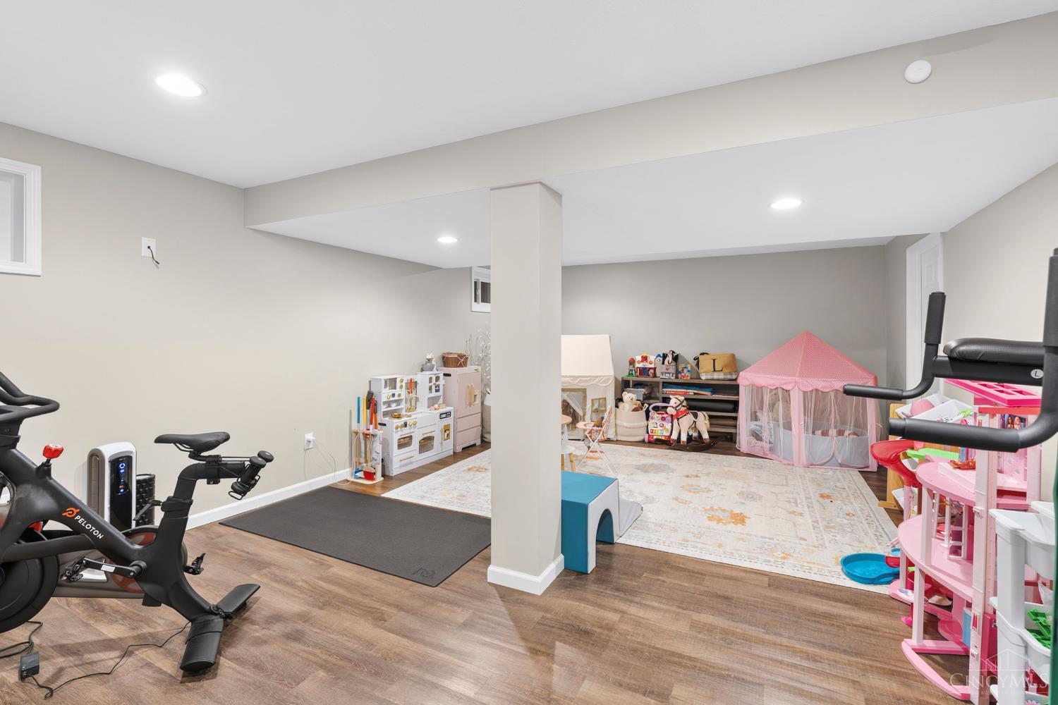 728 Oak Forest Drive Property Photo 44