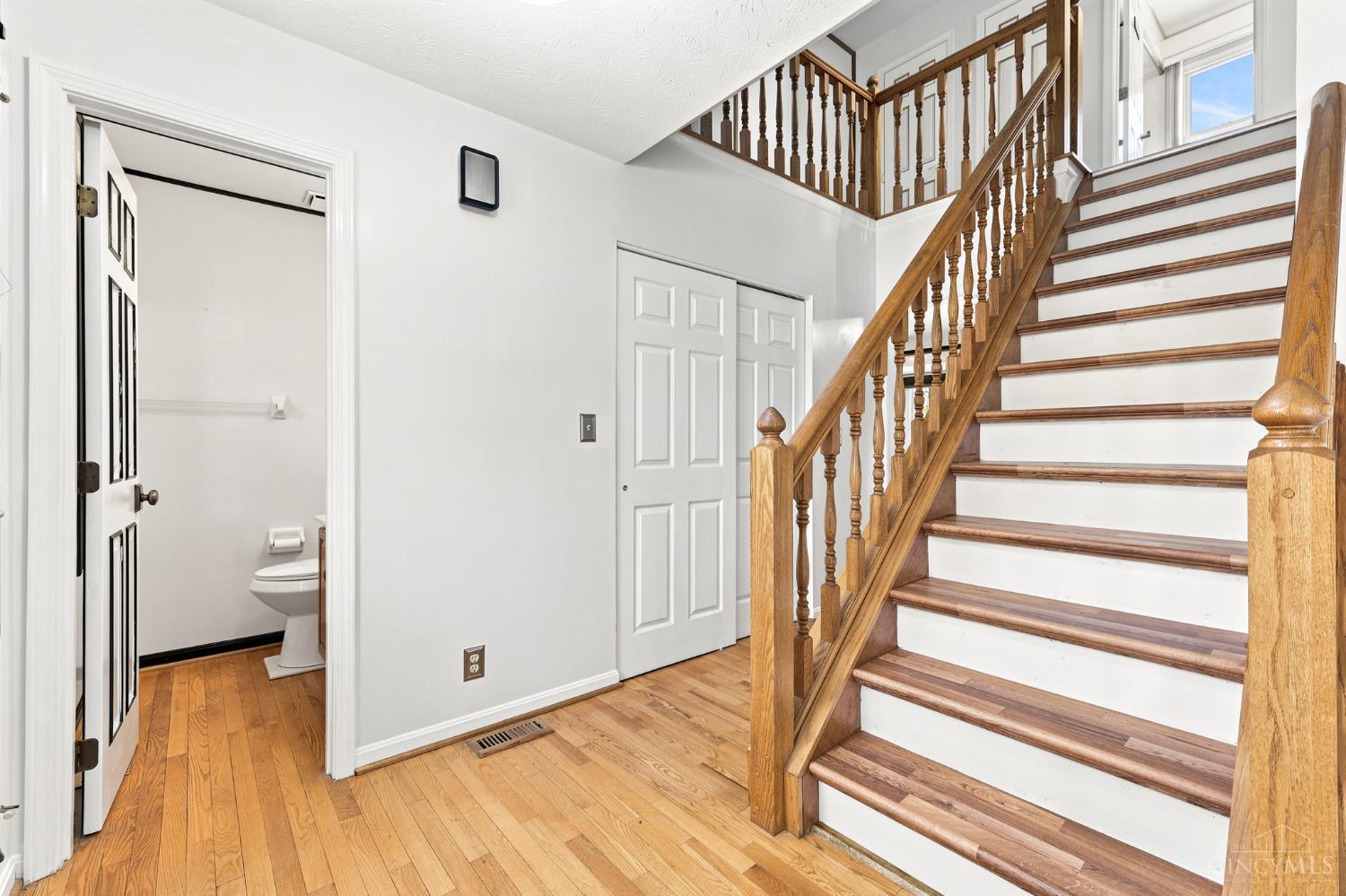 8042 Quail Meadow Lane Property Photo 9