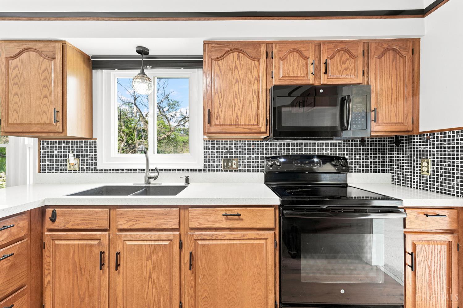 8042 Quail Meadow Lane Property Photo 14