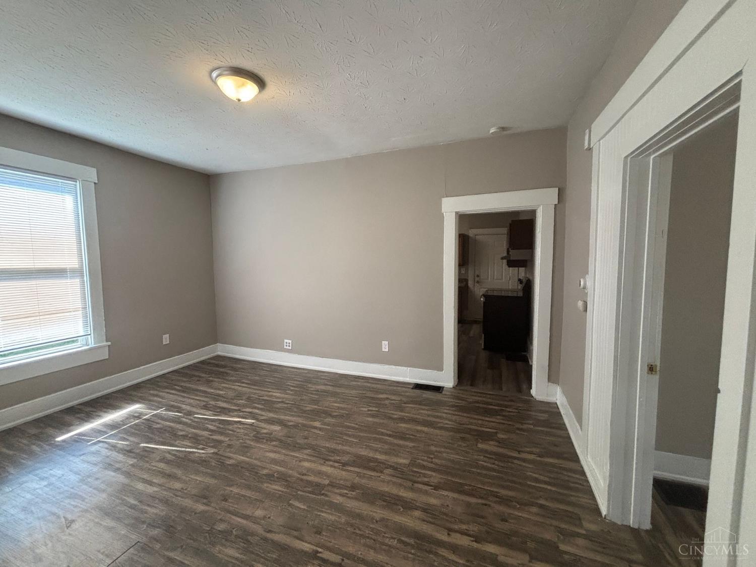 2015 Howard Avenue Property Photo 3