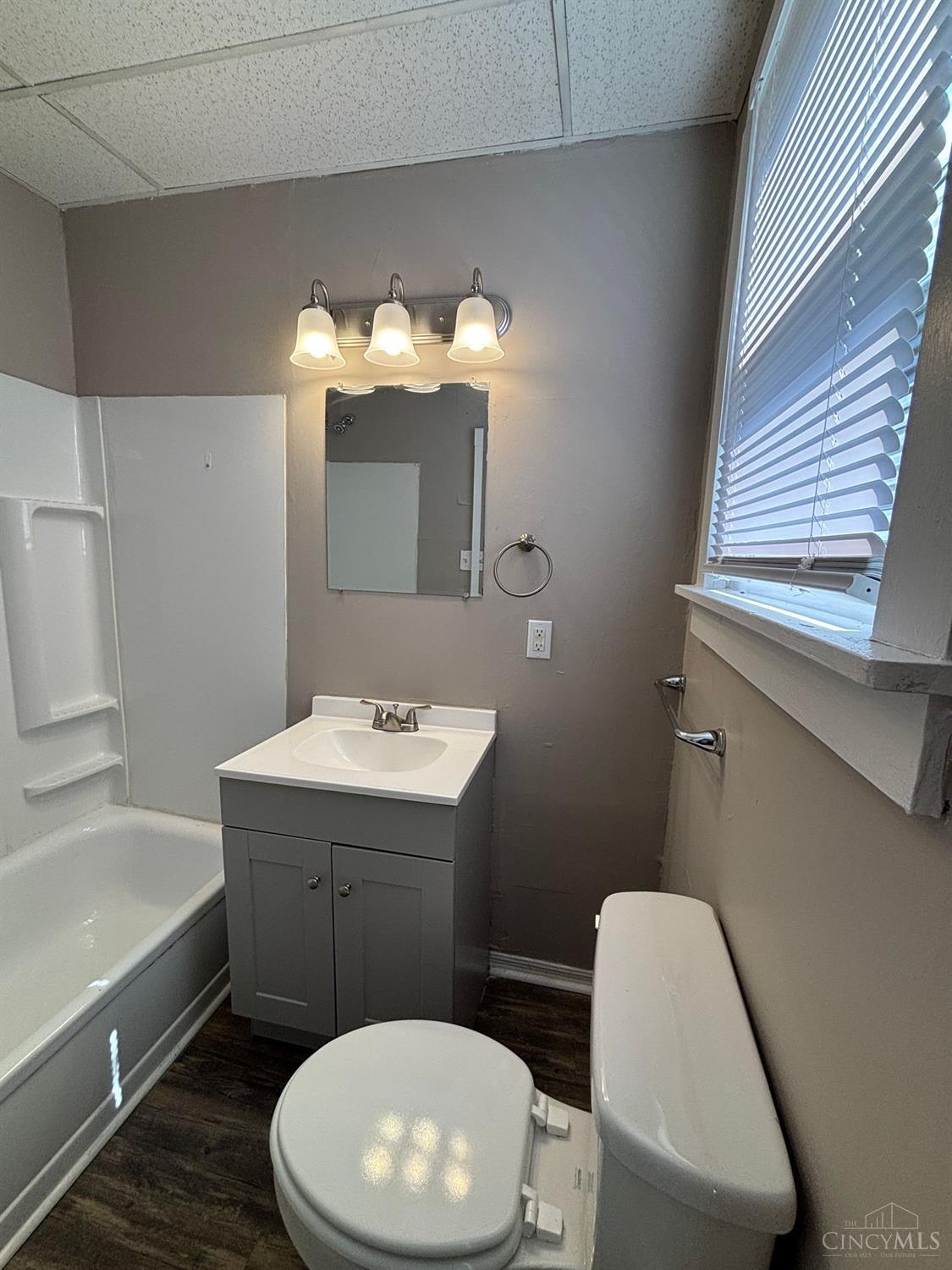 2015 Howard Avenue Property Photo 7