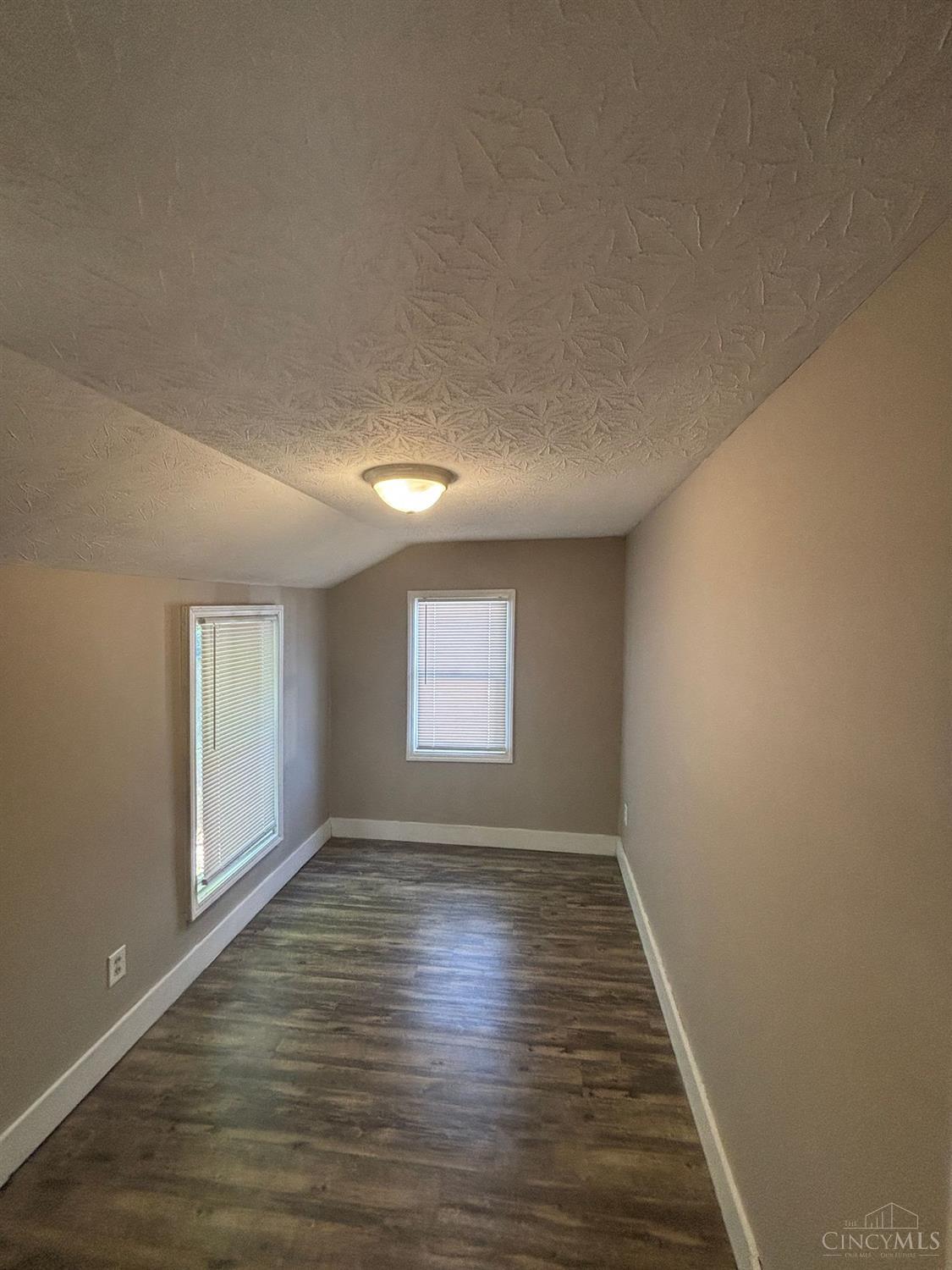 2015 Howard Avenue Property Photo 10