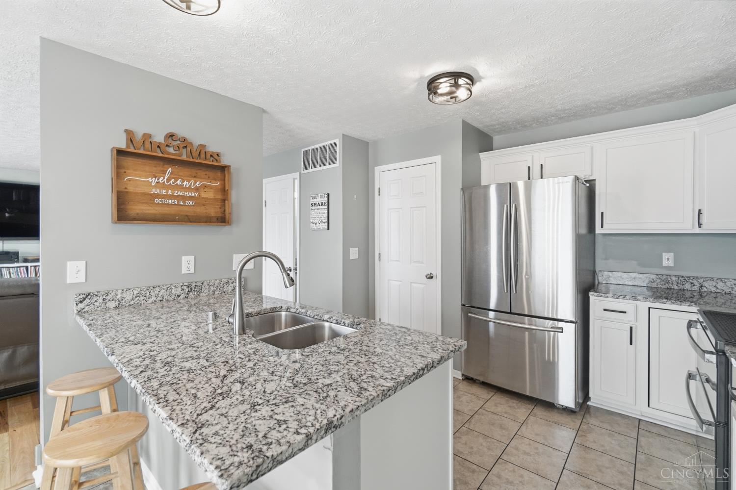 6340 Inverness Way Property Photo 10