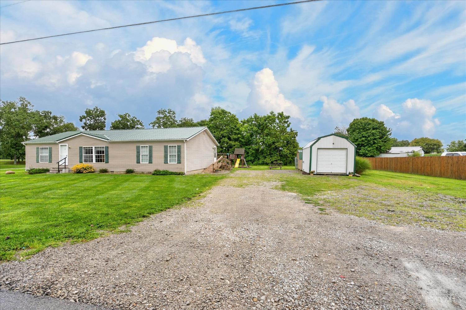 19574 St Rt 136 Property Photo 2