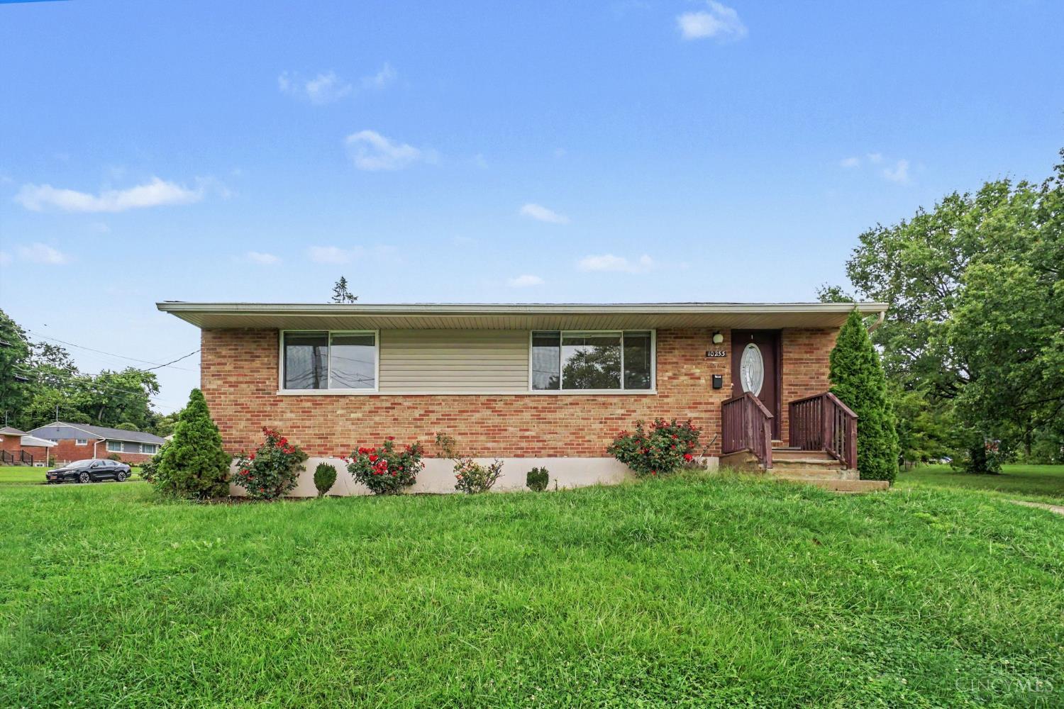 10253 Jasmine Court Property Photo 1