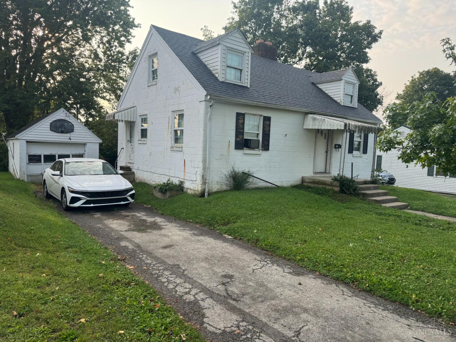 225 Edgewood Avenue Property Photo 1