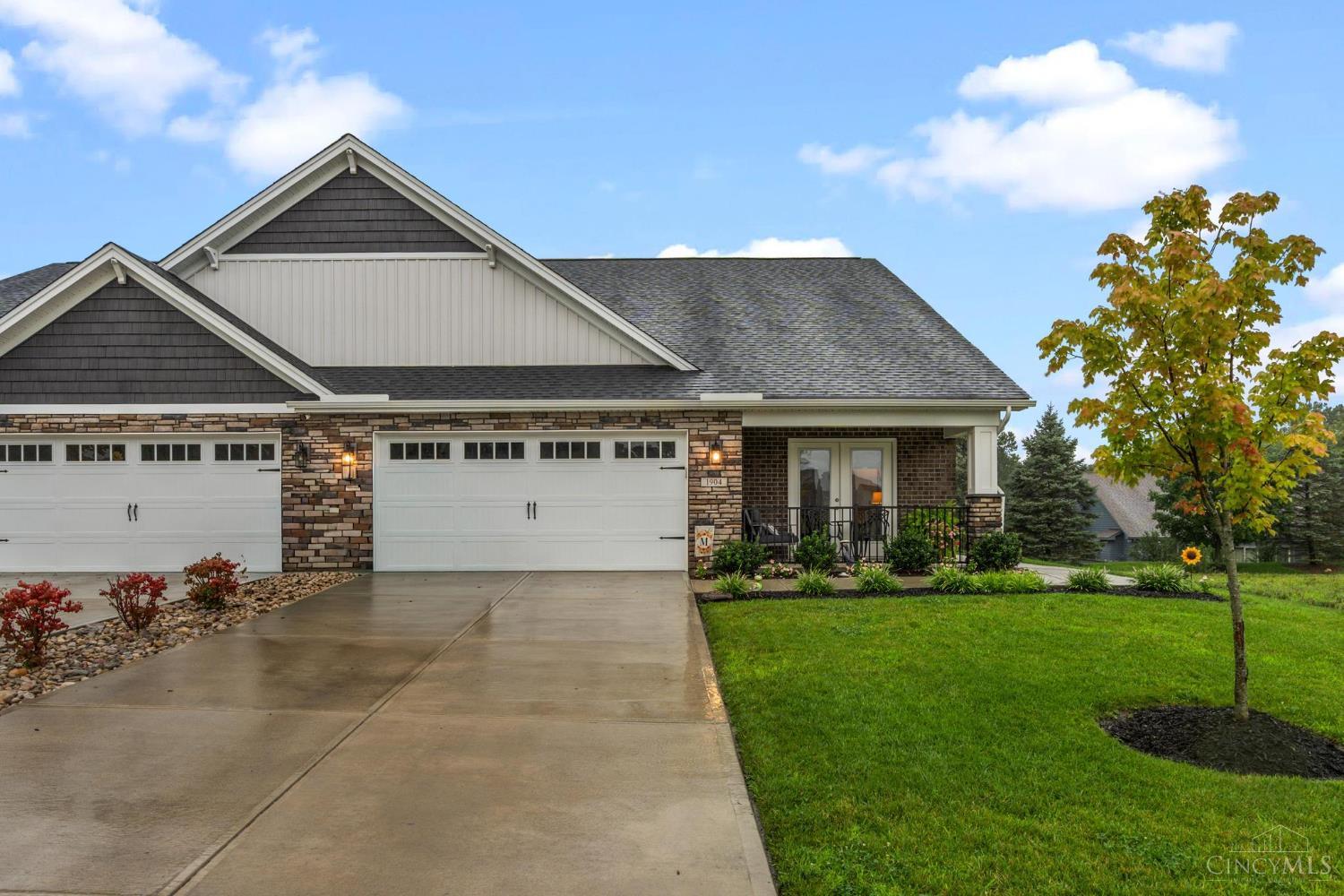 1904 Tipperary Drive Property Photo 1