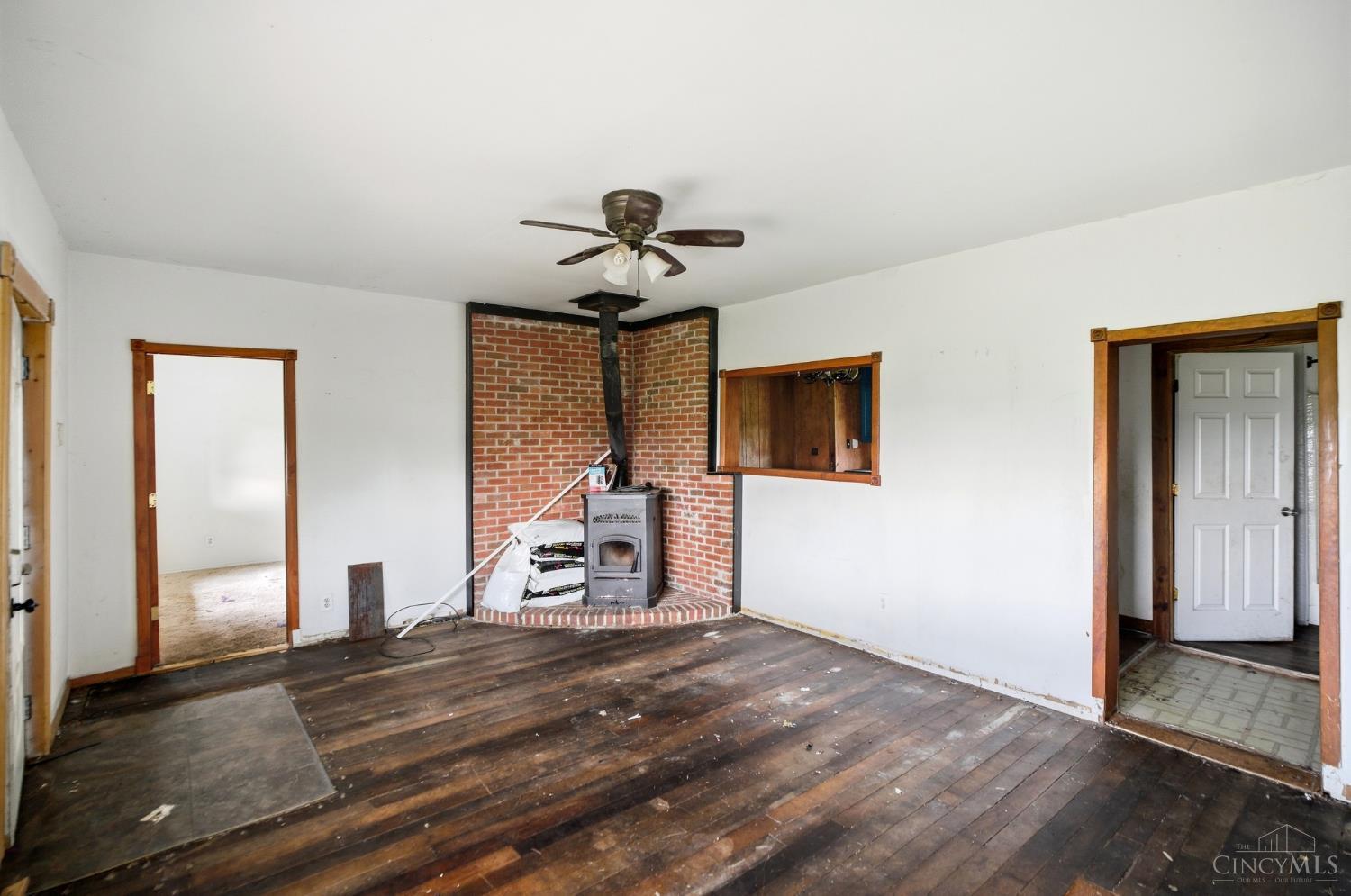 7393 Greenbush Road Property Photo 9