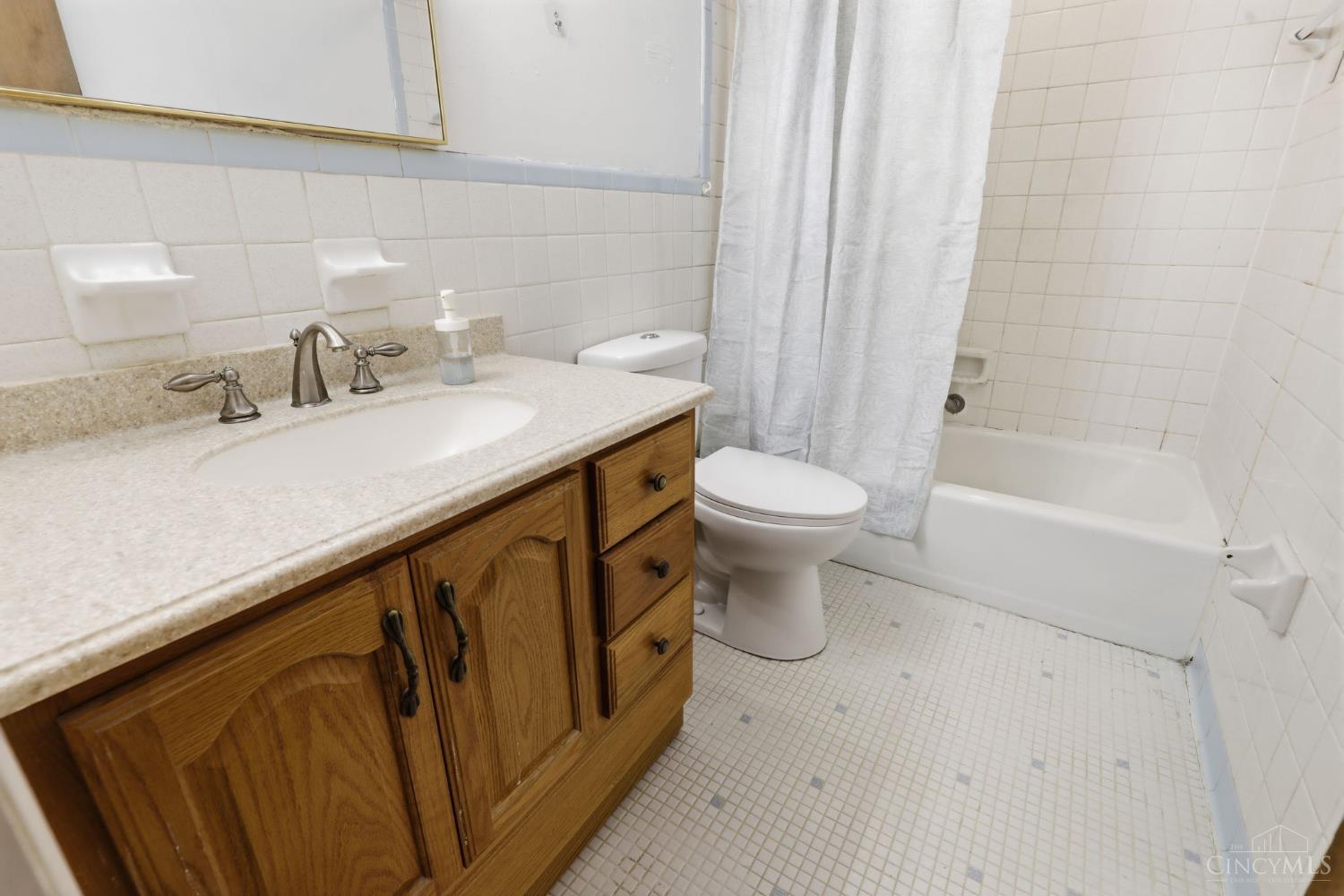 7975 Pfeiffer Road Property Photo 24