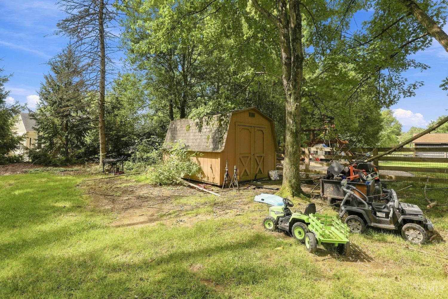 7975 Pfeiffer Road Property Photo 43