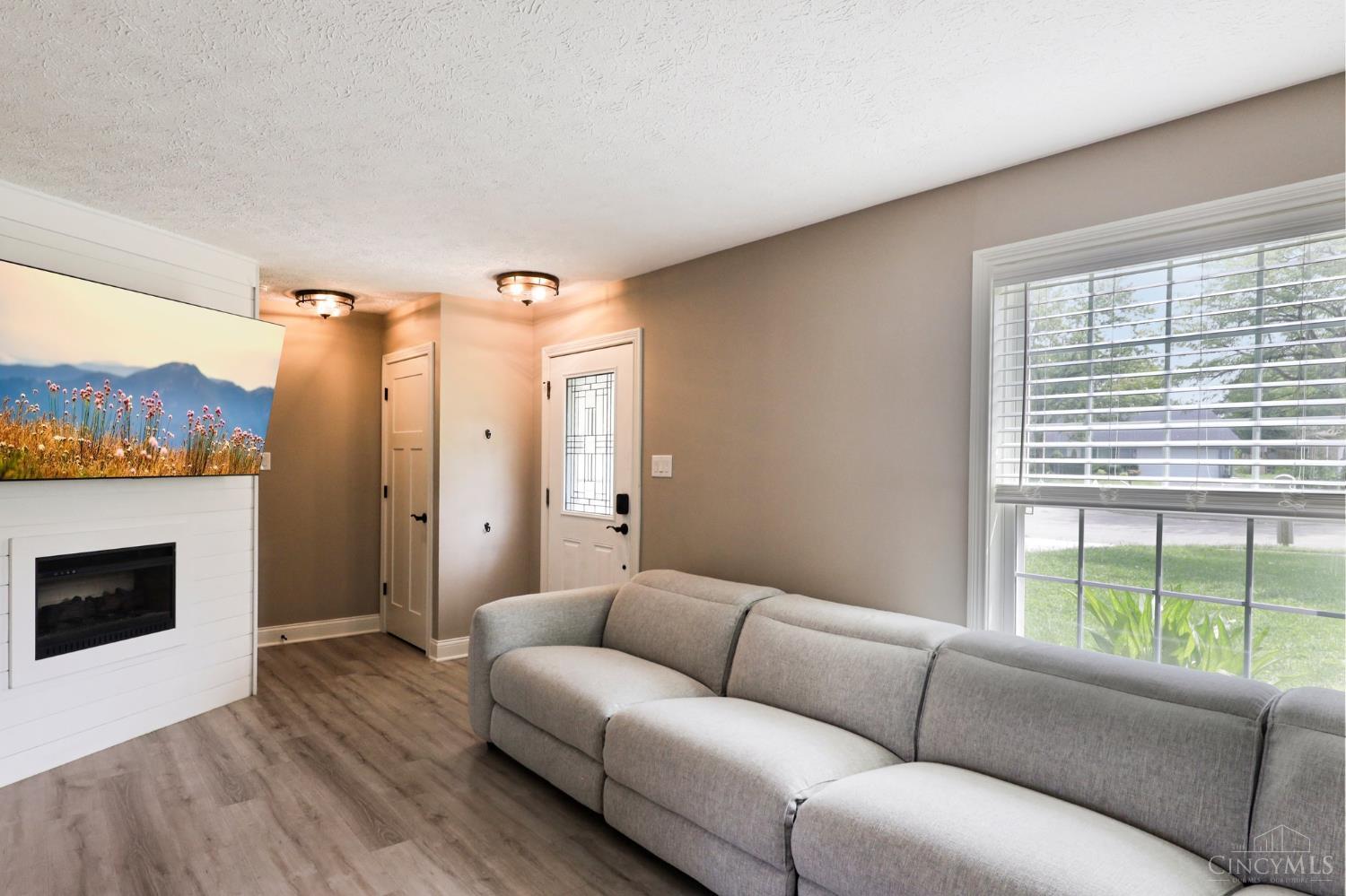 1125 Comanche Place Property Photo 4