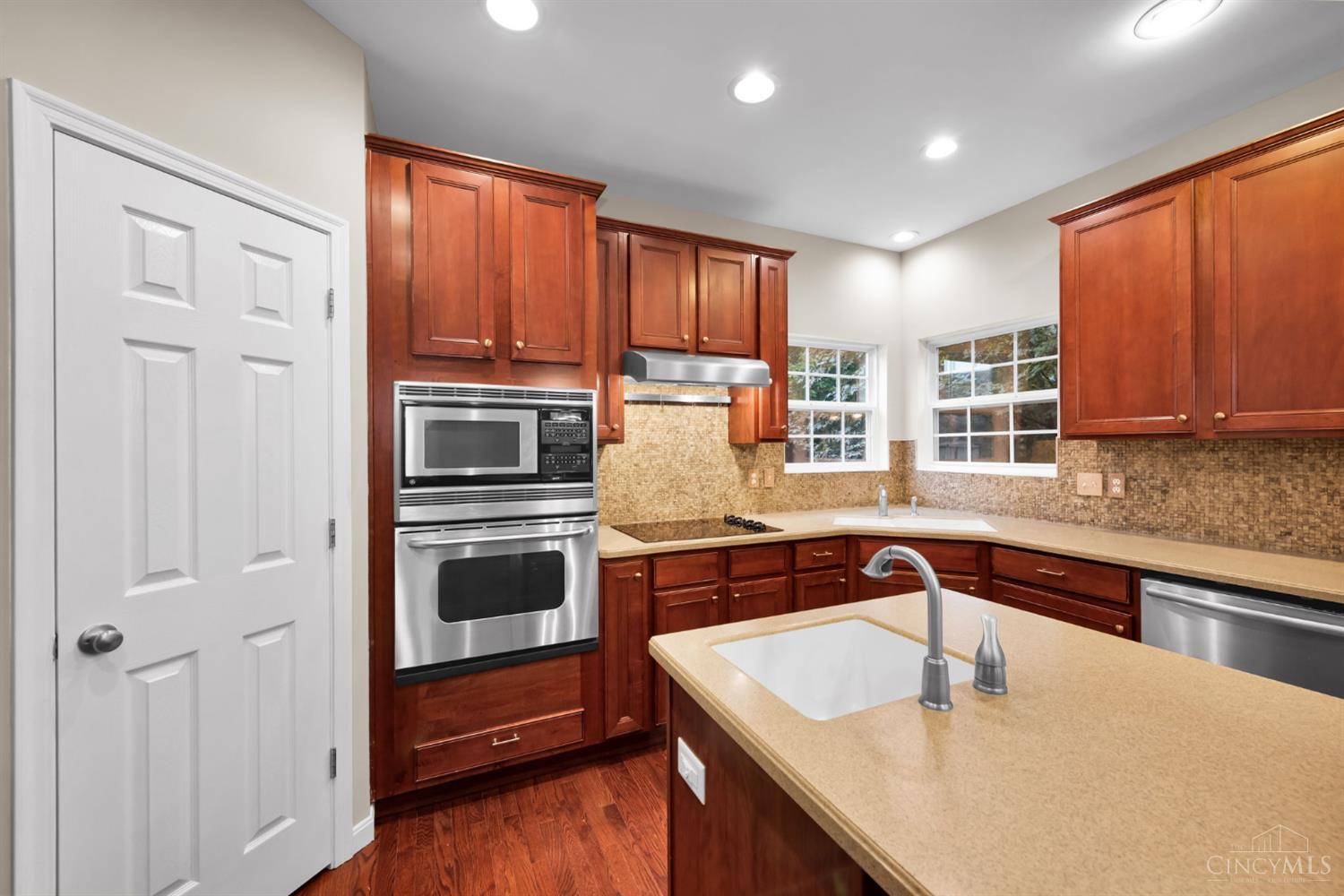 3346 Babson Court Property Photo 24