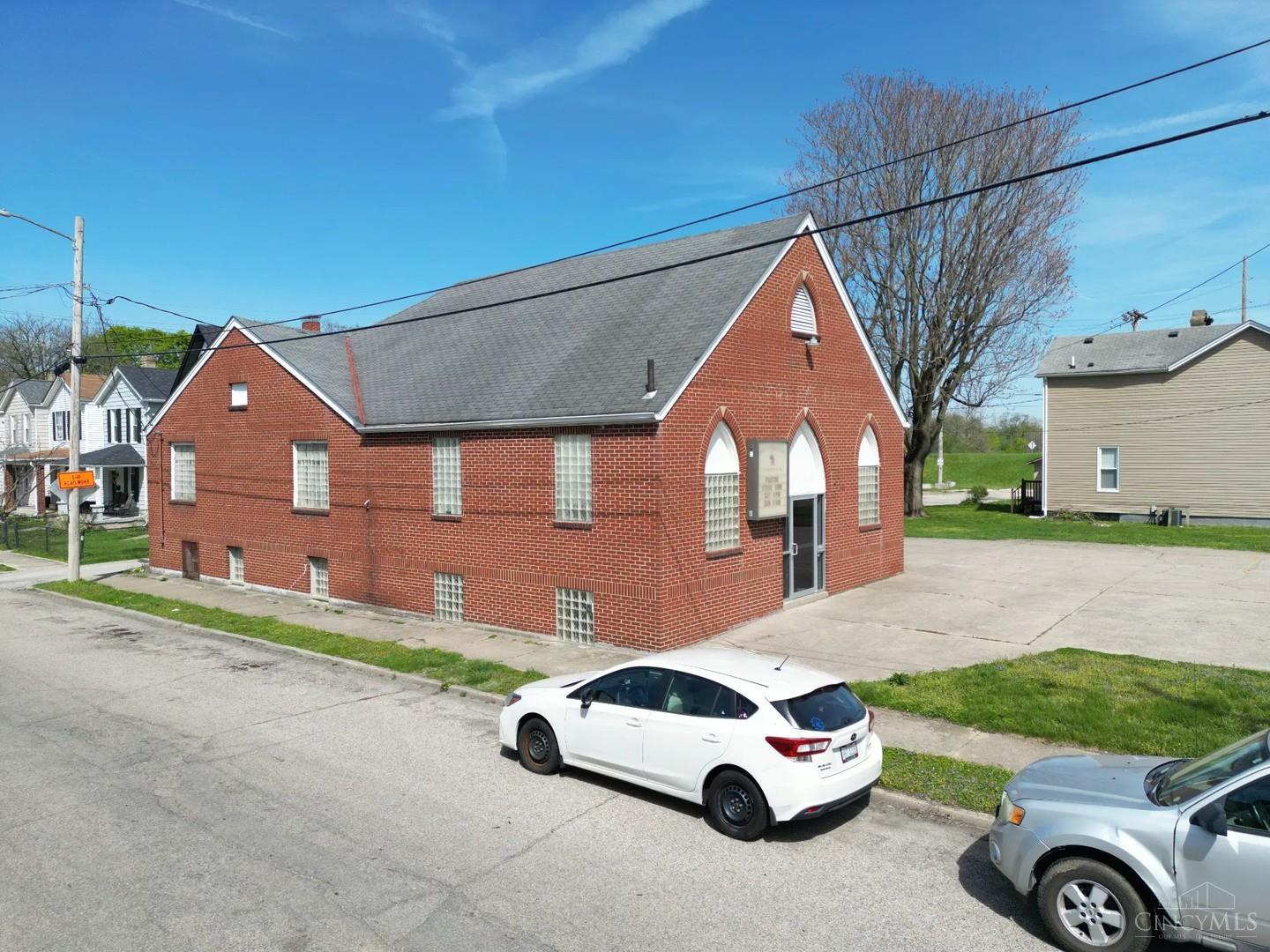 16 Gordan Avenue Property Photo 8