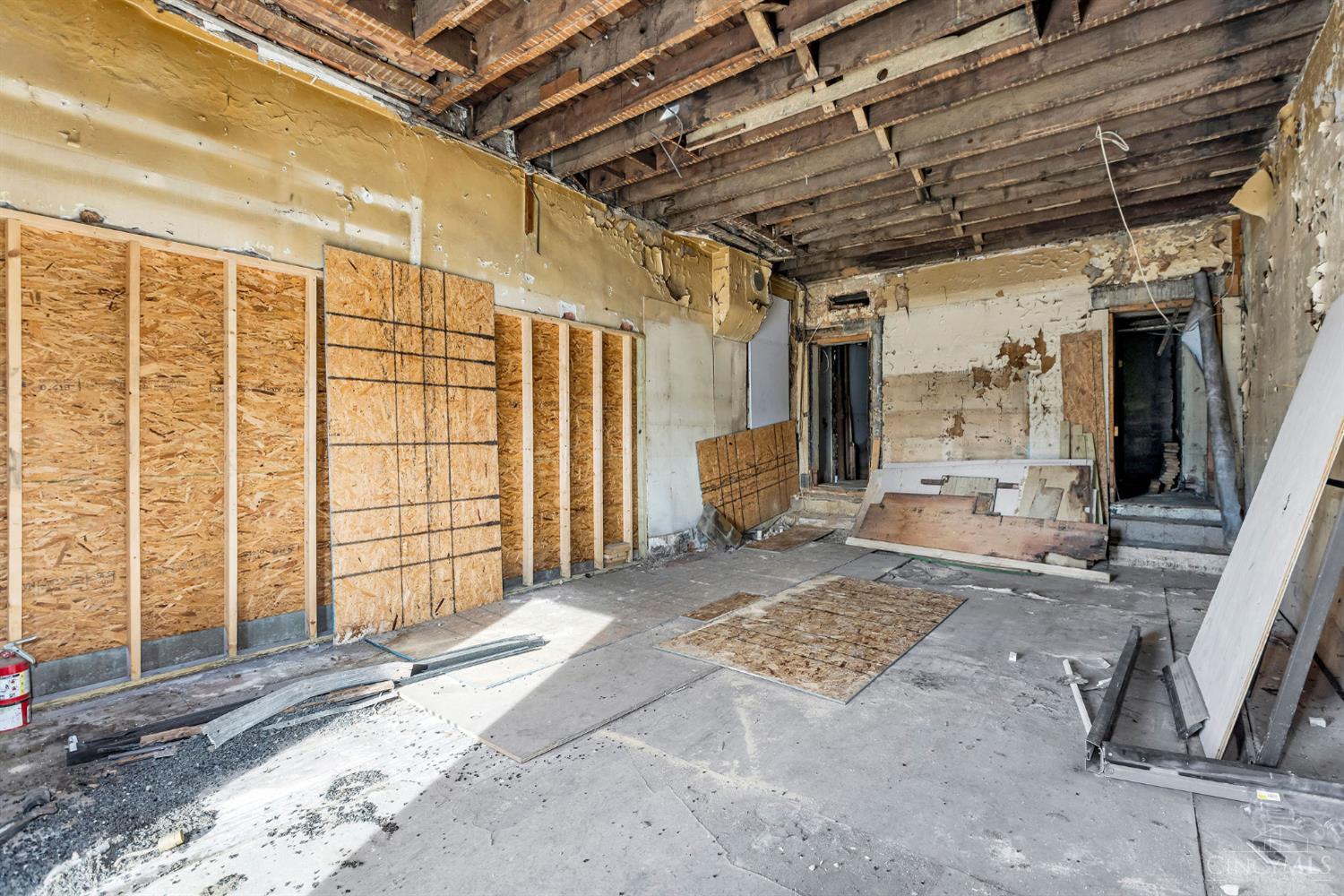 414 Central Avenue Property Photo 5
